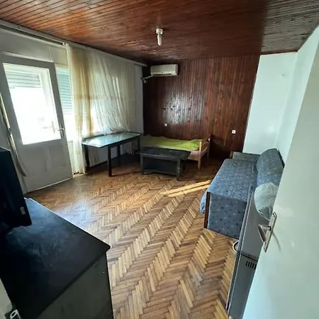 شقة Makedonya, Ueskuep'te Kiralik